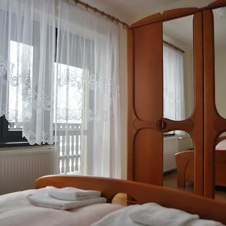 度假居 Dom Goscinny Cisza Beskidu 维斯拉